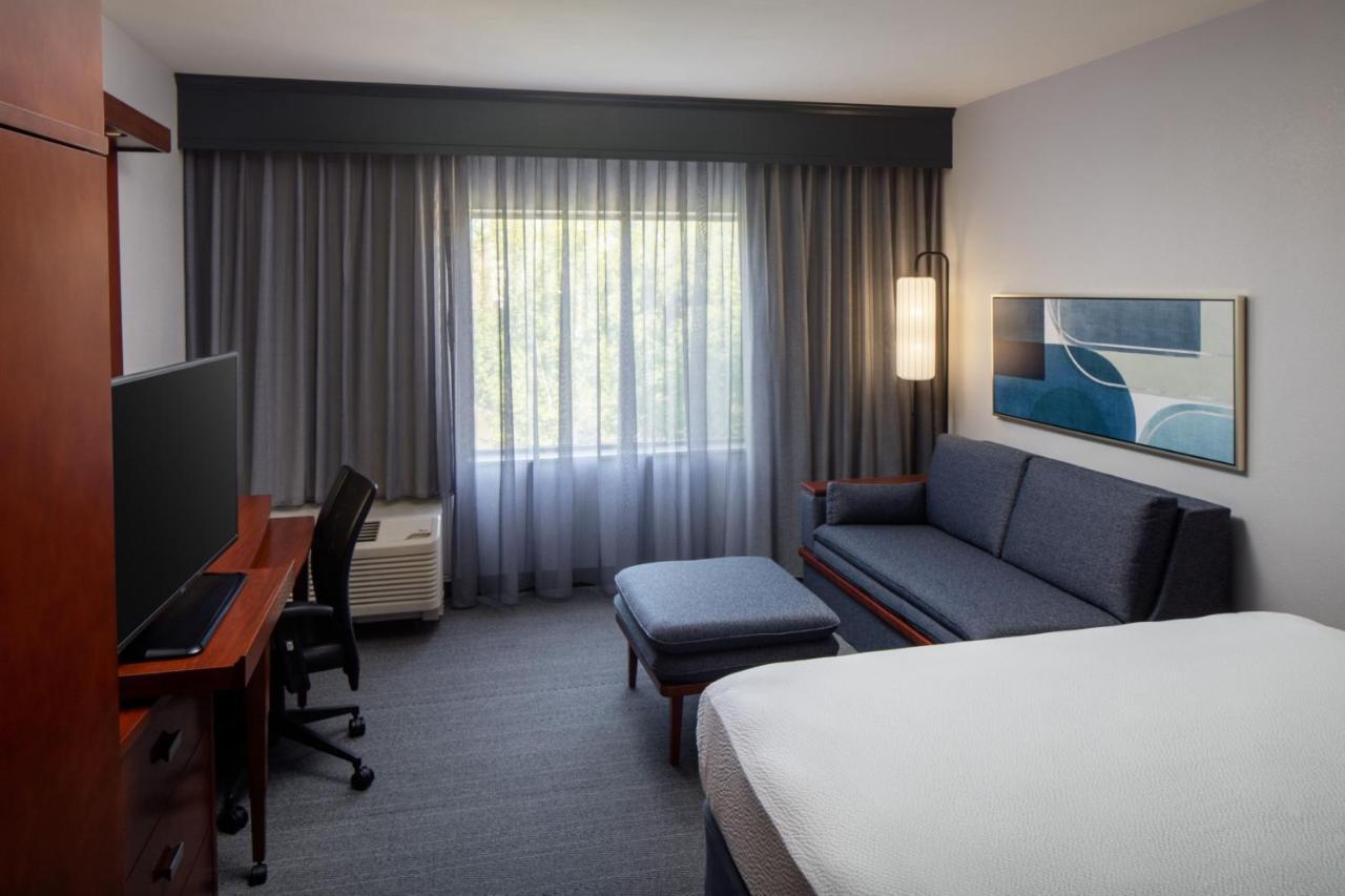 Courtyard By Marriott Charleston Downtown/Civic Center Otel Dış mekan fotoğraf