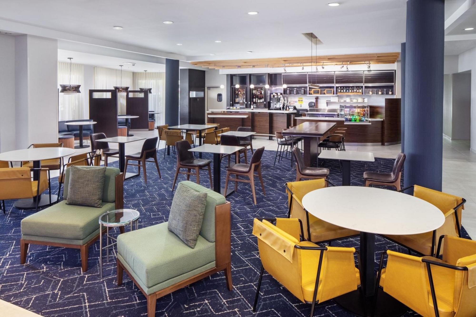 Courtyard By Marriott Charleston Downtown/Civic Center Otel Dış mekan fotoğraf