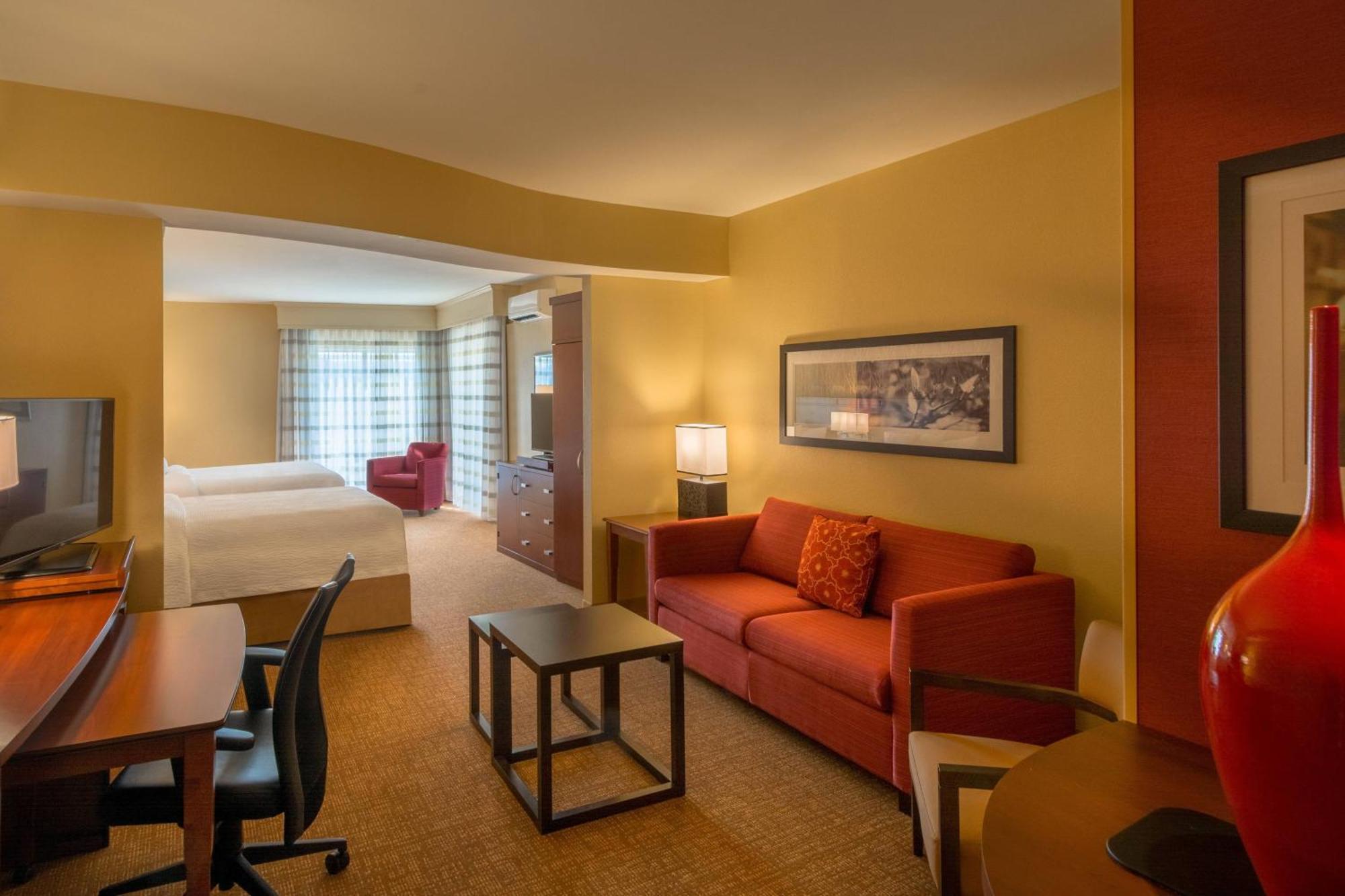 Courtyard By Marriott Charleston Downtown/Civic Center Otel Dış mekan fotoğraf
