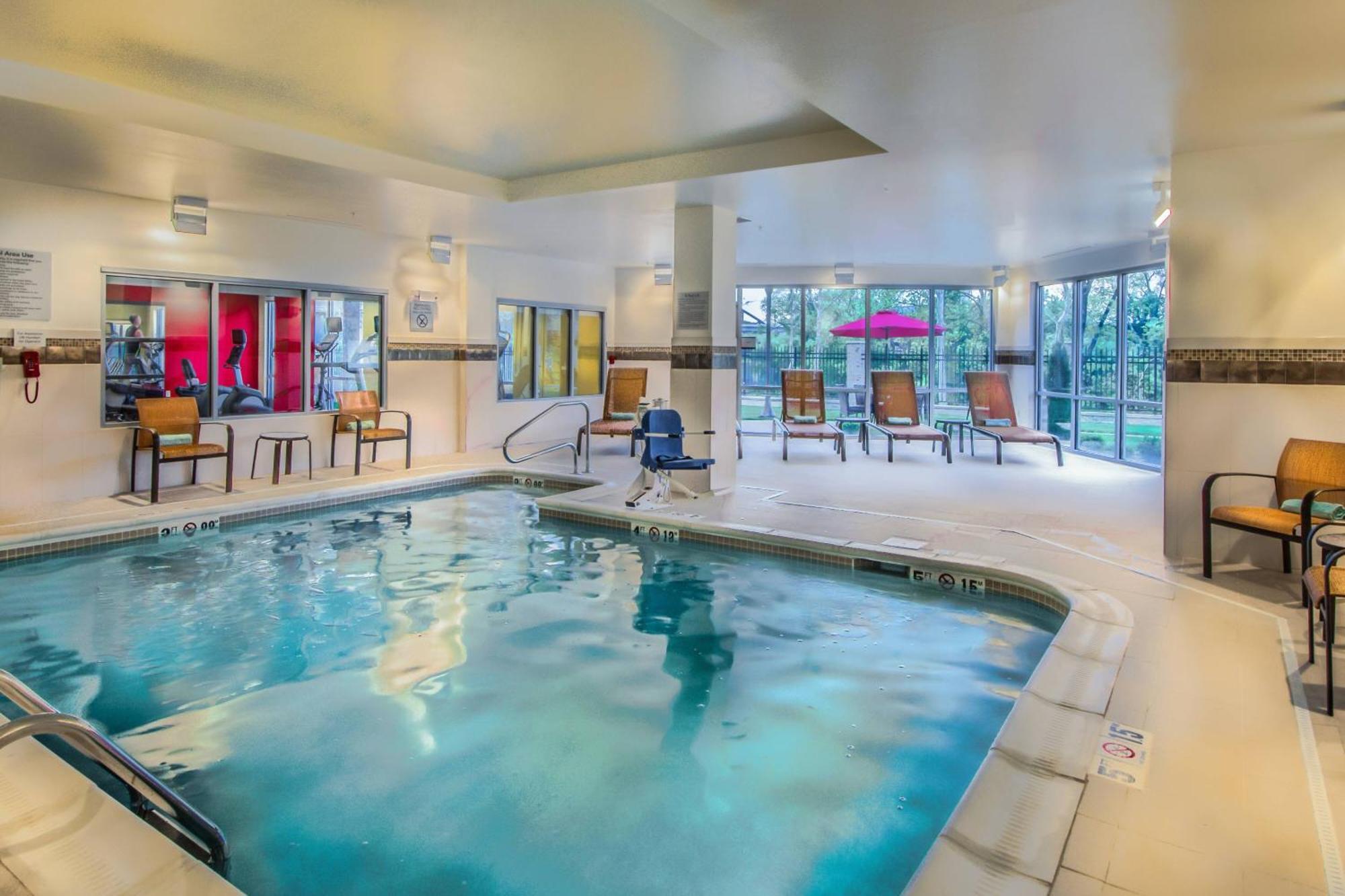 Courtyard By Marriott Charleston Downtown/Civic Center Otel Dış mekan fotoğraf
