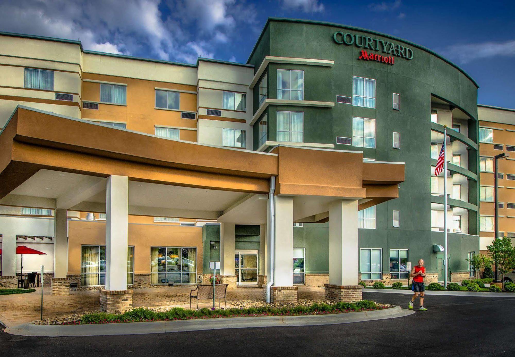 Courtyard By Marriott Charleston Downtown/Civic Center Otel Dış mekan fotoğraf